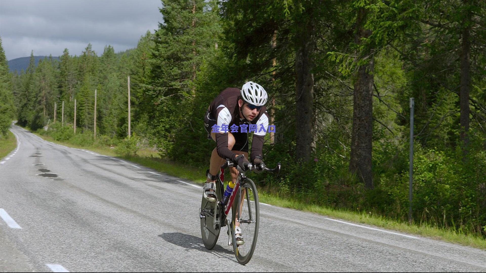 超远三分看库里，逆境翻盘利拉德！勇士与雄鹿上演史诗级对决